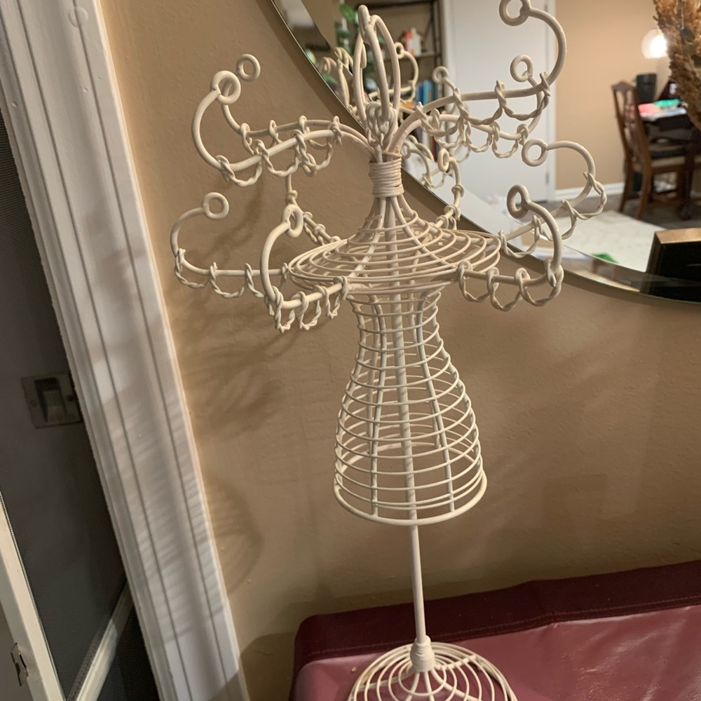 Jewelry holder